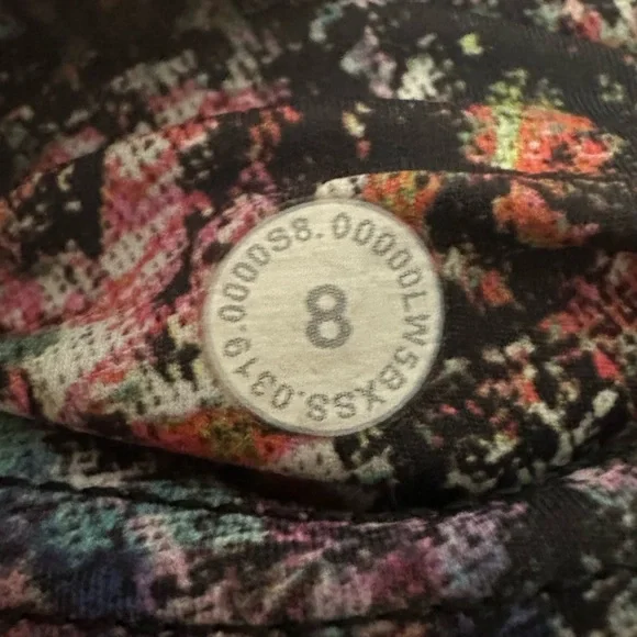 Lululemon Fast and Free Tight II 25” Non-Reflective Nulux in Vitalize Multi 8 - Picture 6 of 6